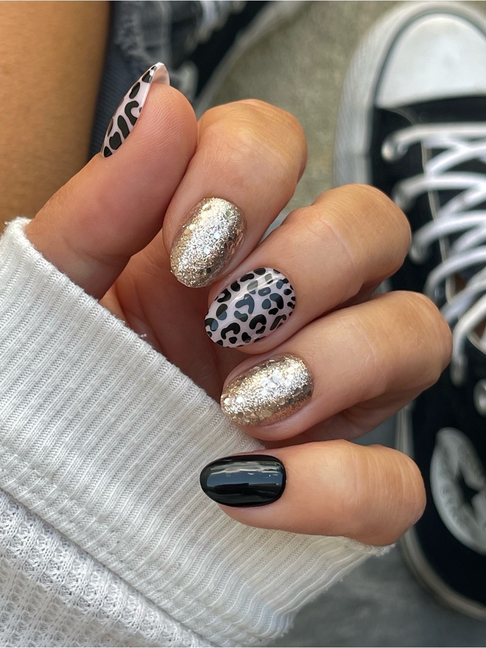 Red Aspen Short Almond Press-On Nails